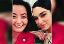 Ambasadorja e SHBA-së darkë me Dua Lipën, Kim: Një yll i mirëfilltë jashtë skenës