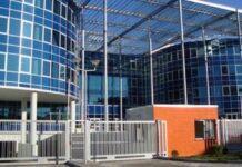 SPAK zbarkon në zyrat e Kadastrës rajonale në Tiranë/ 3 zyrtarë të arrestuar, 2 nën hetim, 1 i pezulluar nga detyra, 1 në kërkim