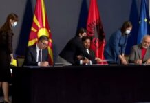 “Open Balkan”/ Rama- Vuçiç-Zaev firmosin në Shkup disa marrëveshje: Lëvizje e lirë e mallrave, leje pune në 2022, zero vonesa në kufi që nga viti 2023