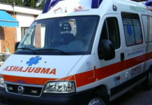 Aksident në aksin Tapizë-Derven/ Përplasen 2 makina, të plagosura 3 vajza nga Kosova