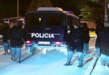 RENEA kontrolle në tre qytete/ Disa të arrestuar, sekuestrohen armë e drogë