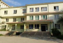 “Mendova se lindi e vdekur”/ Hodhi beben ne kosh, ndiqet penalisht mjekja në Pogradec