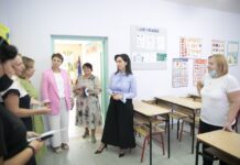 Nisja e mësimit plotësues / Ministrja Kushi vizita inspektimi në shkolla të ndryshme të Tiranës