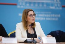Qindra të helmuar në Krujë, Manastirliu: Presim përgjigjen e analizave, në qytet do të shpërndahet ujë me autobote