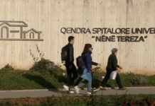 Tiranë/ Mungesa e ilaçeve, një sfidë më tepër për familjet e fëmijëve me leuçemi