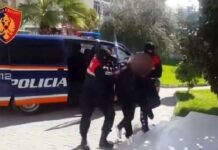 Përplasi për vdekje një shtetas që po lëvizte me biçikletë, arrestohet 49-vjeçari