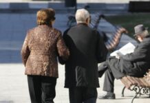 Pensionistët do të marrin shpërblim 5 mijë lekë për festat e fundivitit