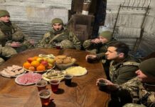 Me uniformë ushtarake, zbulohet vendndodhja e presidentit të Ukrainës
