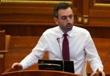 Konstituohet pas 7 muajsh Kuvendi i Kosovës: Dimal Basha zgjidhet kryetar