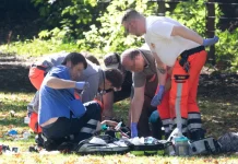Tronditet Gjermania/ 17-vjeçari nga Kosova qëllon me thikë mësuesen. Ekzekutohet nga policia