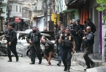 Ditë e përgjakshme në Rio de Janeiro/ 130 të vdekur pasi policia sulmon favelat