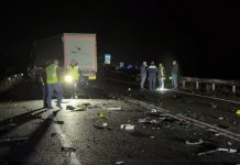 Aksident tragjik në Rrugën e Kombit, përplasen dy kamionë dhe një automjet, humb jetën 24-vjeçari