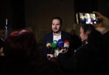Takimi i Salianjit në Durrës me demokratët për rizgjimin e PD-së, Berisha distancohet: “Aktivitet për interesa personale”