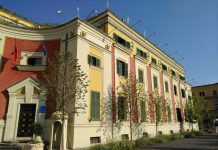 Arrestime në Bashkinë e Tiranës dhe IMT/ 8 persona të akuzuar për falsifikime dhe shpërdorim detyre
