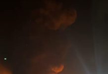 Situatë kritike te “5 Maji”, zjarri përfshin tregun e rrobave të përdorura. Zgjerohet perimetri i sigurisë për shkak të bombolave të gazit