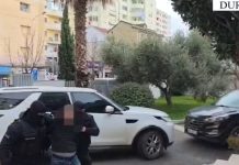 Pranga 56-vjeçarit në Durrës/ Plagosi me thikë të bijën pranë vendit të punës