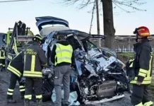 Aksident fatal në Itali, makina përplaset me kamionin: Humbin jetën dy shqiptarë 20-vjeçarë, në gjendje kritike një grua