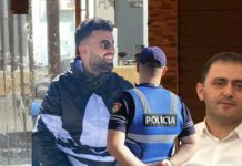 Zbardhet dinamika e përplasjes me armë në Lezhë/ Dy persona hynë në berberhane me shkopa bejsbolli, polici dyshohet se qëlloi i pari, 4 persona në kërkim