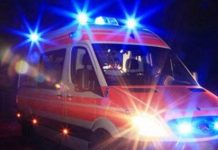 EMRI/ Tragjedi në Belsh: 65-vjeçarja humb jetën pasi u kafshua nga qeni i fqinjit