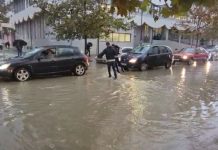 Përkeqësohet moti, reshje intensive shiu nga e premtja në Durrës/ Shërbimi Meteorologjik Ushtarak apel për masa parandaluese
