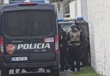 I kërkuari qëlloi në ajër nga makina për t’i shpëtuar policisë/ Skenë filmash në bastionin e Ibrahim Licit në Shkodër