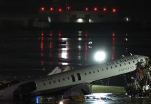 Tragjedi në aeroportin La Guardia në New York/ Avioni përplaset me zjarrfikësen, humbin jetën dy pilotët dhe plagosen 41 të tjerë. Shpëton për mrekulli stjuardesa