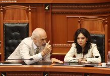 Përplasje në mbledhjen e PS/ Spiropali qesh me ministren e jashtme, Rama e kërcënon: “Mos më provoko të të nxjerr jashtë!”